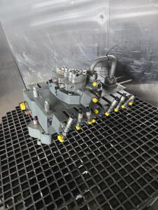 Liebherr Ventielblok